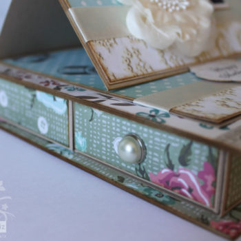 Kaisercraft - Needle & Thread Box Corner