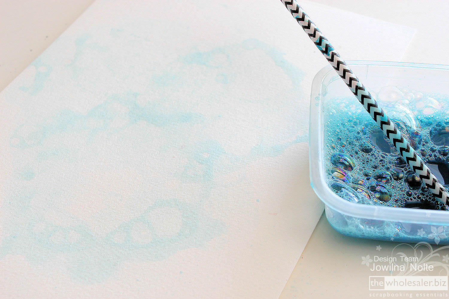 Easy DIY Frame - Using bubble art for a quirky look.